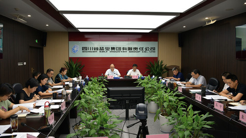 acdbdc31fe8fea82a6dceee8493edbed.jpg